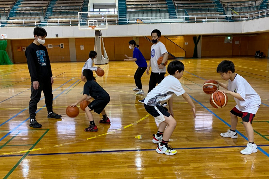 子ども向け　レッスンイメージ　バスケットボール