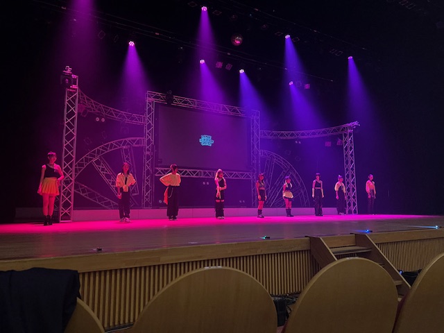 ダンスパフォーマンスの様子