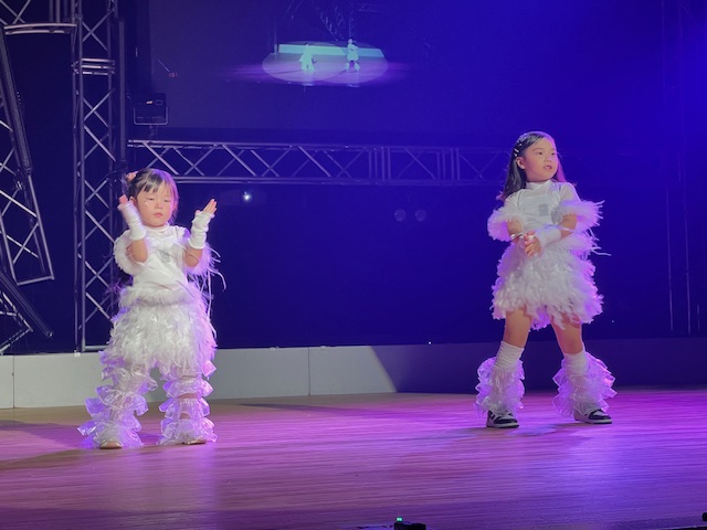 ダンスパフォーマンスの様子