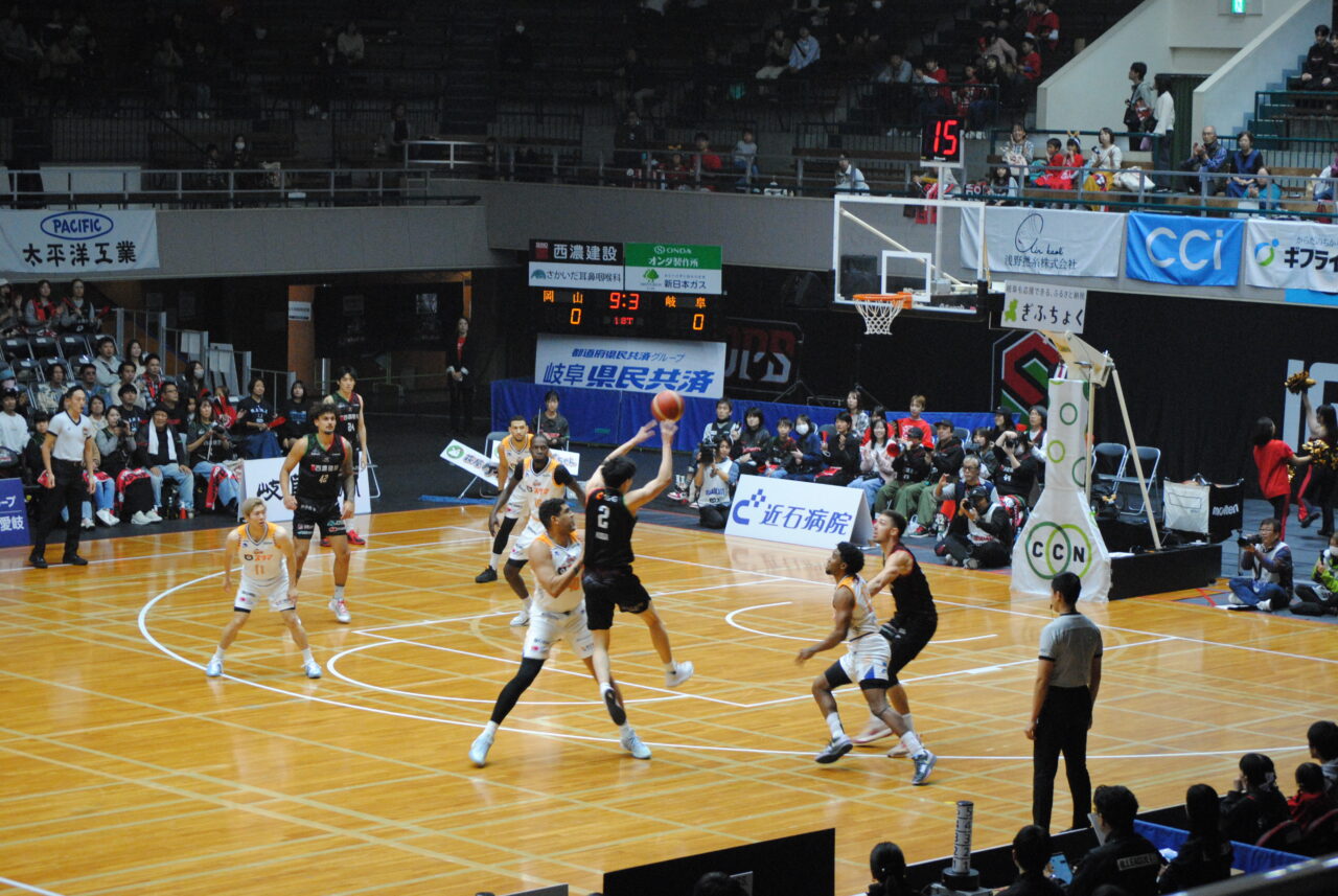 岐阜スープス試合の様子