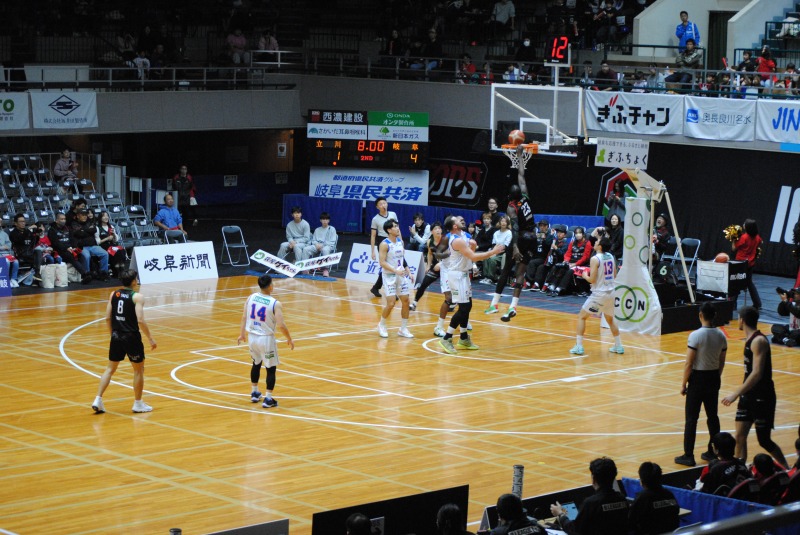 岐阜スゥープスレイアップでの得点