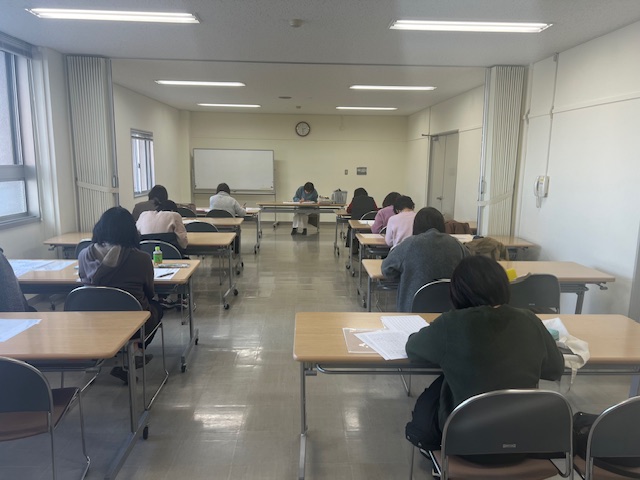 美文字教室のレッスン風景