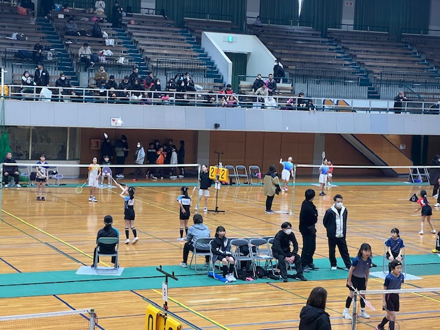 バドミントン試合の様子