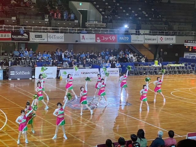 グリーンエンジェルズのパフォーマンス