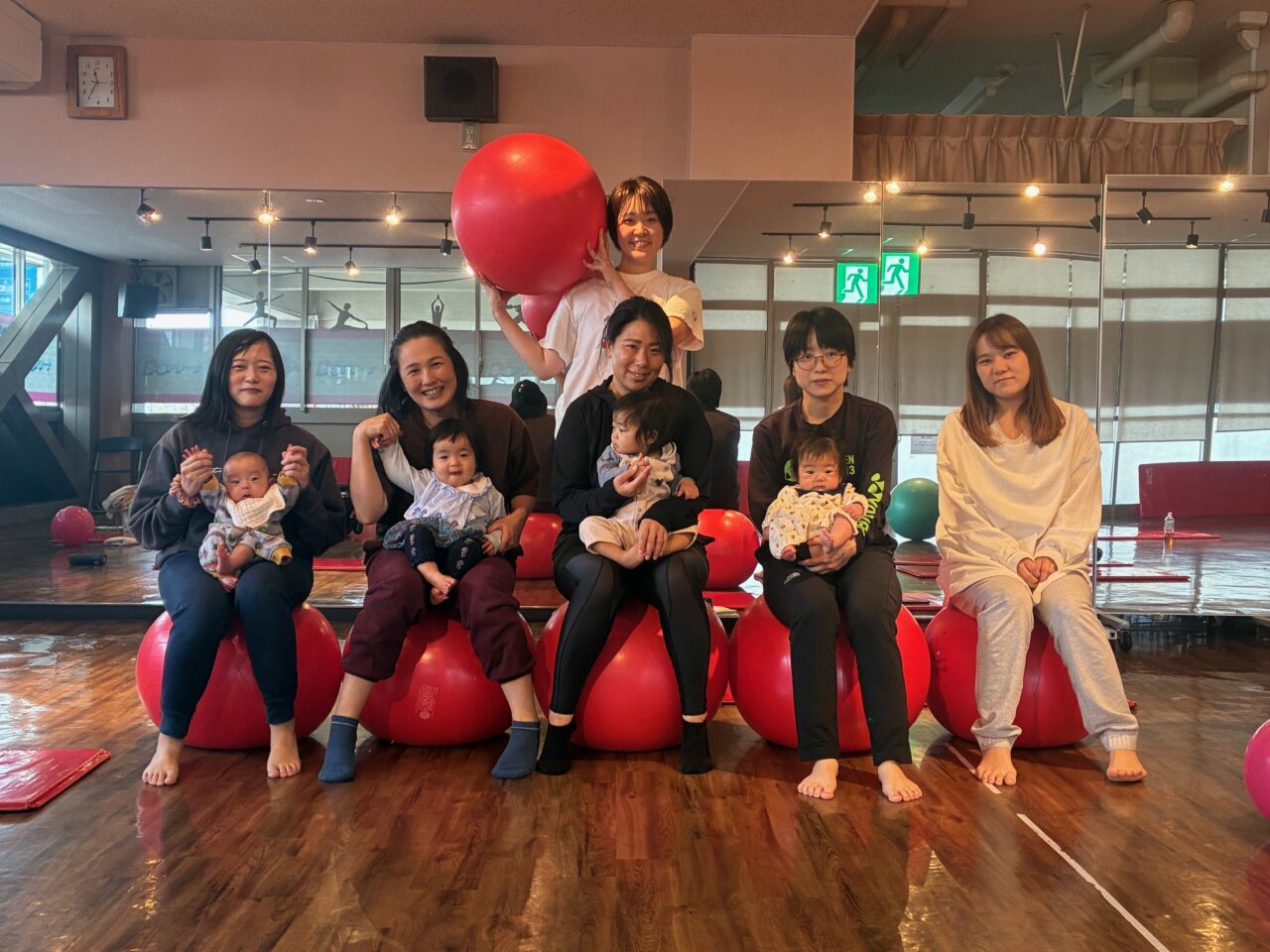 1日目の集合写真
赤ちゃんと参加してくれた方も多数