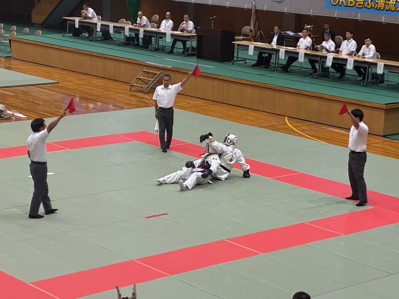 技が決まった選手の様子